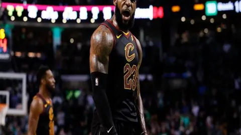 “克城球迷翘首以盼！詹姆斯告别战在即，NBA直播见证传奇告别时刻！”